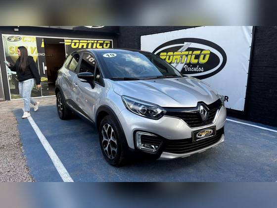 RENAULT CAPTUR 1.6 16V SCE FLEX INTENSE X-TRONIC RENAULT CAPTUR 1.6 16V SCE FLEX INTENSE X-TRONIC